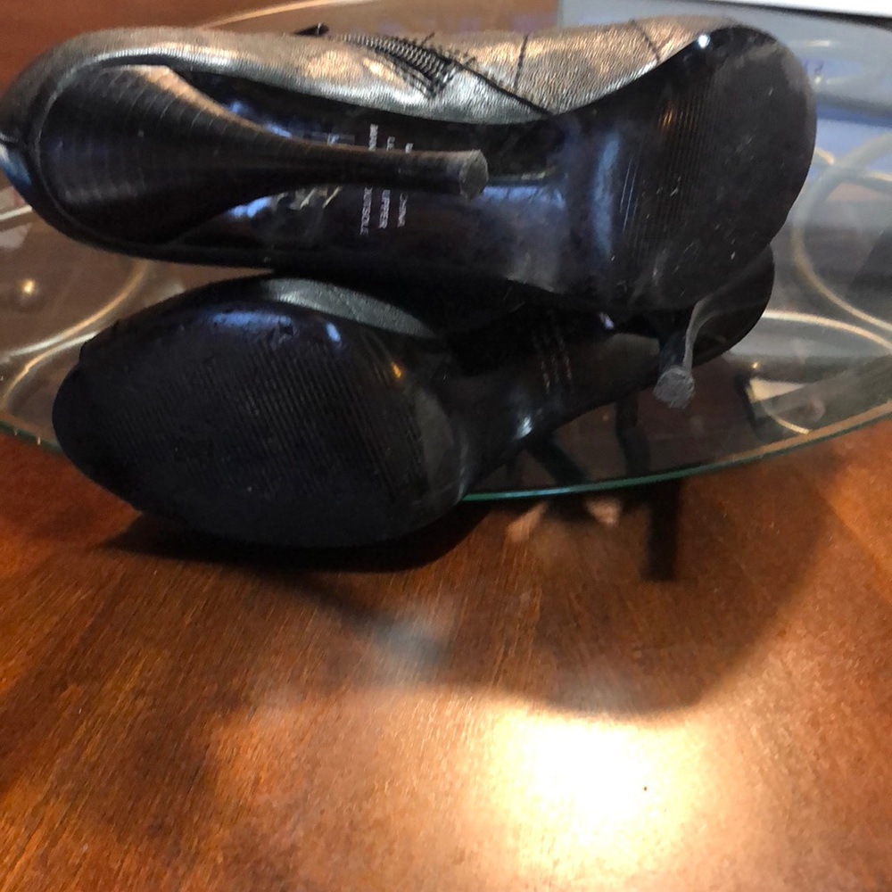 Heels - Picture 5 of 5